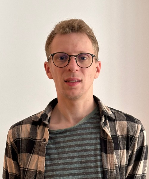 https://st-klara-berlin.de/wp-content/uploads/2024/07/golla_500px.jpg